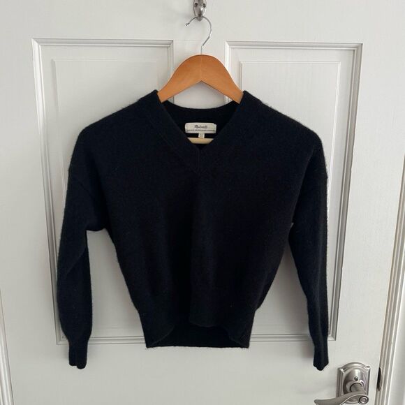 Madewell (Re)sponsible Cashmere V-Neck Sweater in Black Size XS - Picture 4 of 6